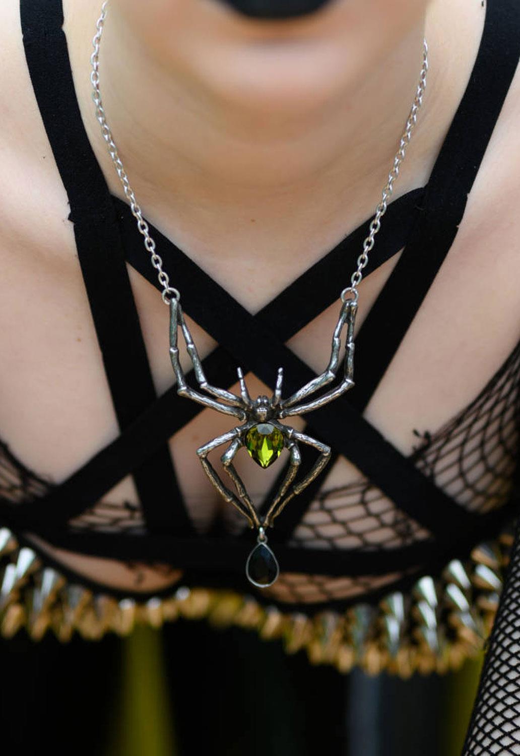 Emerald Venom Necklace