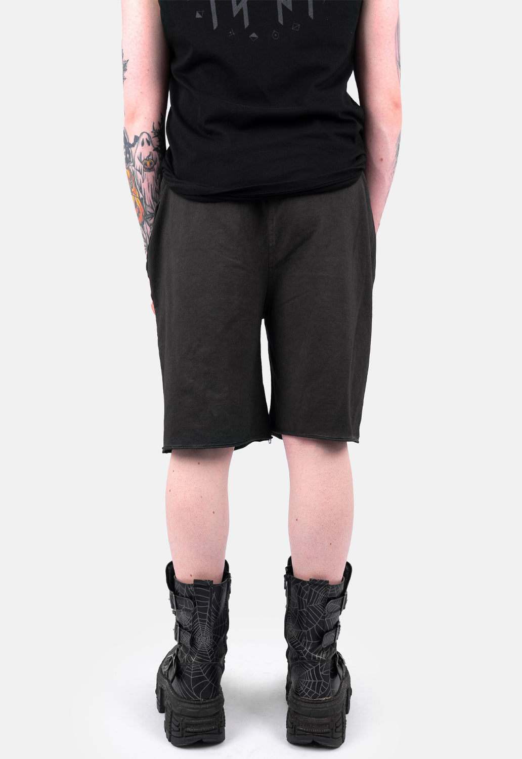 Line Logos Bermuda Shorts – DMG SCY
