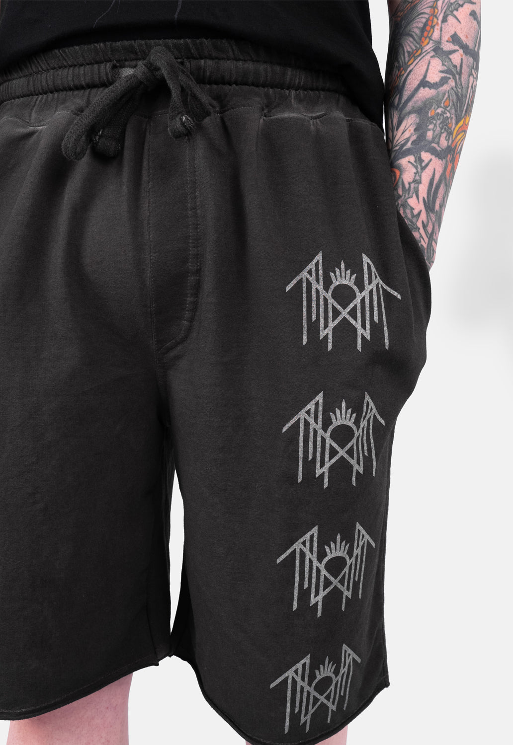 Line Logos Bermuda Shorts – DMG SCY